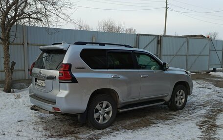 Toyota Land Cruiser Prado 150 рестайлинг 2, 2014 год, 3 300 000 рублей, 10 фотография