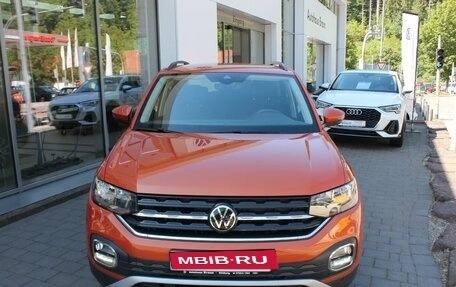 Volkswagen T-Cross I, 2022 год, 2 235 000 рублей, 3 фотография
