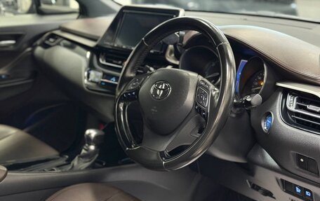 Toyota C-HR I рестайлинг, 2017 год, 2 050 000 рублей, 11 фотография