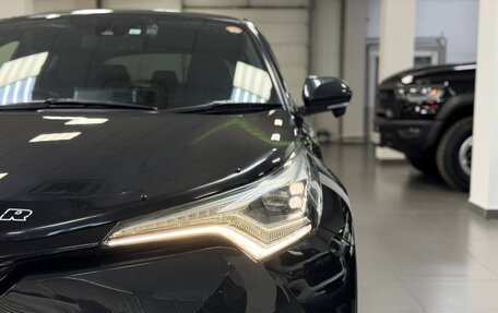 Toyota C-HR I рестайлинг, 2017 год, 2 050 000 рублей, 15 фотография
