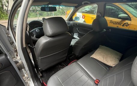 Volkswagen Golf IV, 2001 год, 300 000 рублей, 7 фотография