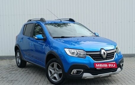 Renault Sandero II рестайлинг, 2018 год, 1 099 000 рублей, 2 фотография