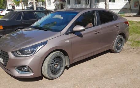 Hyundai Solaris II рестайлинг, 2019 год, 1 550 000 рублей, 4 фотография