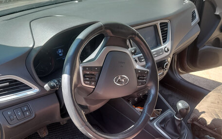 Hyundai Solaris II рестайлинг, 2019 год, 1 550 000 рублей, 9 фотография