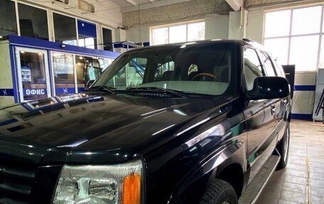 Cadillac Escalade II, 2002 год, 900 000 рублей, 4 фотография