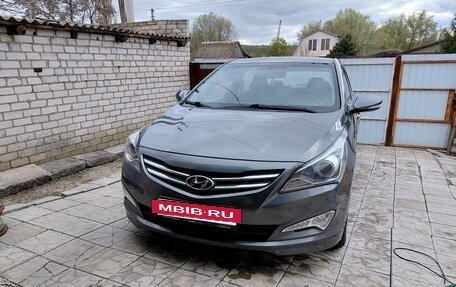 Hyundai Solaris II рестайлинг, 2016 год, 1 100 000 рублей, 4 фотография