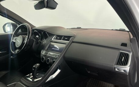 Jaguar E-Pace, 2018 год, 2 087 000 рублей, 11 фотография