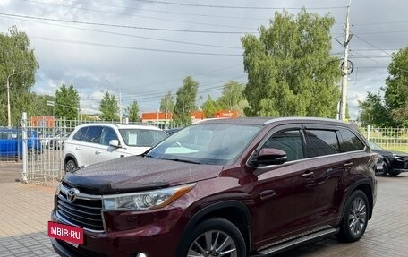 Toyota Highlander III, 2015 год, 3 250 000 рублей, 2 фотография
