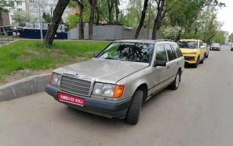 Mercedes-Benz W124, 1989 год, 219 000 рублей, 1 фотография
