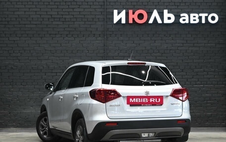 Suzuki Vitara II рестайлинг, 2019 год, 2 045 000 рублей, 4 фотография