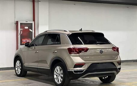 Volkswagen T-Roc I, 2022 год, 1 710 080 рублей, 5 фотография