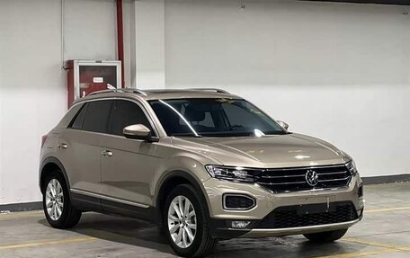 Volkswagen T-Roc I, 2022 год, 1 710 080 рублей, 3 фотография