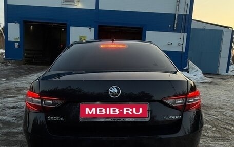 Skoda Superb III рестайлинг, 2018 год, 1 780 000 рублей, 11 фотография