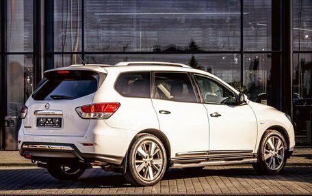 Nissan Pathfinder, 2016 год, 1 795 000 рублей, 6 фотография