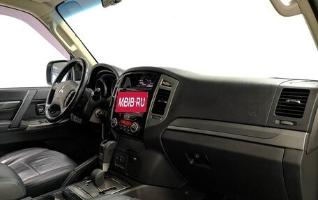 Mitsubishi Pajero IV, 2018 год, 3 200 000 рублей, 13 фотография
