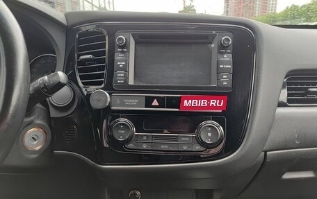 Mitsubishi Outlander III рестайлинг 3, 2018 год, 2 099 000 рублей, 18 фотография