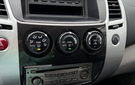 Mitsubishi Pajero Sport II рестайлинг, 2011 год, 1 790 000 рублей, 10 фотография