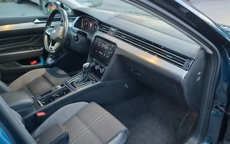 Volkswagen Passat B8 рестайлинг, 2020 год, 3 700 000 рублей, 12 фотография