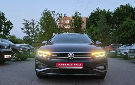 Volkswagen Passat B8 рестайлинг, 2020 год, 3 700 000 рублей, 7 фотография