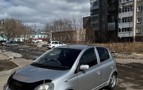 Toyota Vitz, 2000 год, 450 000 рублей, 2 фотография