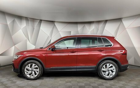 Volkswagen Tiguan II, 2021 год, 3 950 000 рублей, 5 фотография