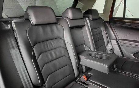 Volkswagen Tiguan II, 2021 год, 3 950 000 рублей, 16 фотография