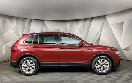 Volkswagen Tiguan II, 2021 год, 3 950 000 рублей, 6 фотография