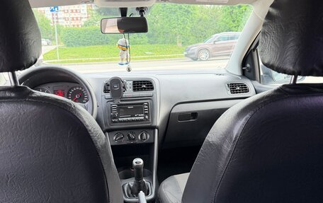 Volkswagen Polo VI (EU Market), 2011 год, 500 000 рублей, 14 фотография