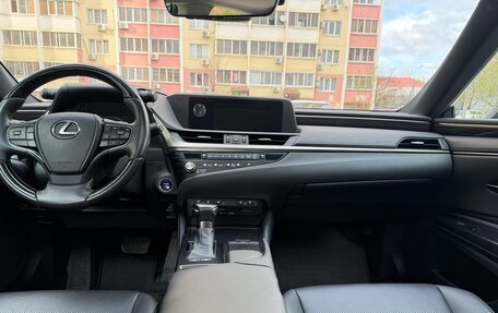 Lexus ES VII, 2020 год, 3 970 000 рублей, 10 фотография