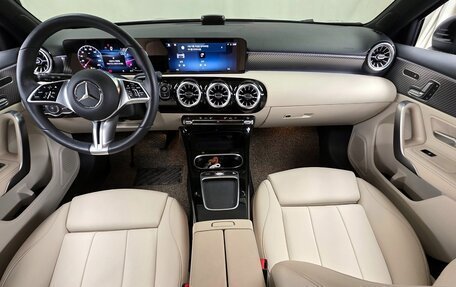 Mercedes-Benz A-Класс, 2025 год, 3 300 000 рублей, 6 фотография