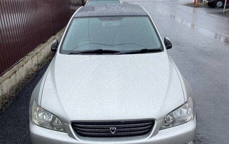 Toyota Altezza, 2002 год, 950 000 рублей, 1 фотография