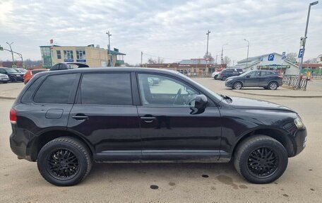 Volkswagen Touareg III, 2004 год, 800 000 рублей, 1 фотография