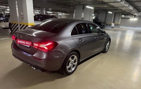 Mercedes-Benz A-Класс, 2018 год, 2 250 000 рублей, 3 фотография