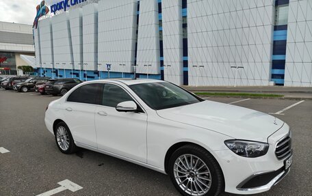 Mercedes-Benz E-Класс, 2023 год, 6 890 000 рублей, 8 фотография