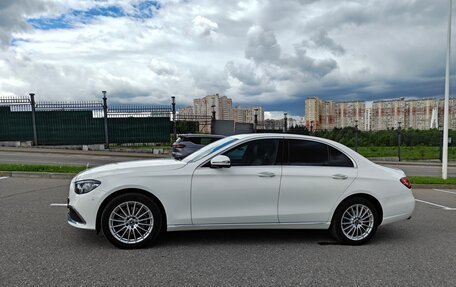 Mercedes-Benz E-Класс, 2023 год, 6 890 000 рублей, 10 фотография
