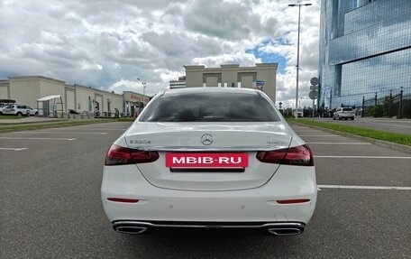 Mercedes-Benz E-Класс, 2023 год, 6 890 000 рублей, 5 фотография