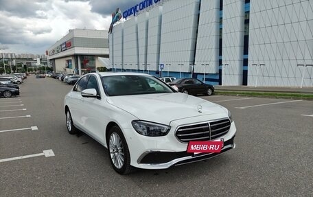 Mercedes-Benz E-Класс, 2023 год, 6 890 000 рублей, 2 фотография