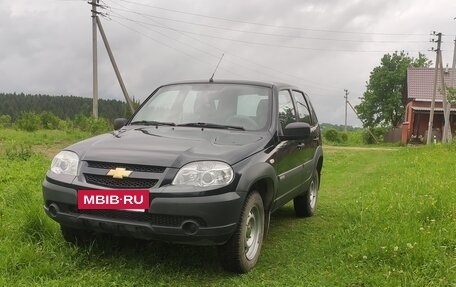Chevrolet Niva I рестайлинг, 2018 год, 725 000 рублей, 2 фотография