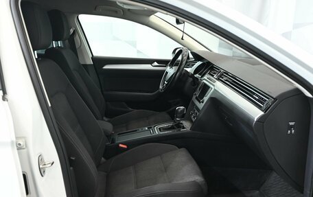 Volkswagen Passat B8 рестайлинг, 2016 год, 1 830 000 рублей, 11 фотография