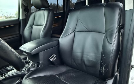 Toyota Land Cruiser Prado 150 рестайлинг 2, 2014 год, 3 150 000 рублей, 11 фотография