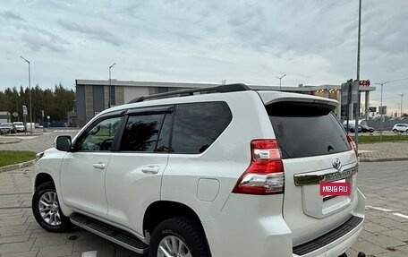 Toyota Land Cruiser Prado 150 рестайлинг 2, 2014 год, 3 150 000 рублей, 5 фотография