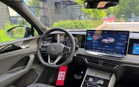 Volkswagen Tiguan, 2025 год, 4 900 000 рублей, 16 фотография
