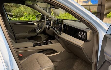 Volkswagen Tiguan, 2025 год, 4 900 000 рублей, 24 фотография