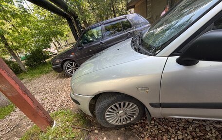 Mitsubishi Carisma I, 2000 год, 256 000 рублей, 1 фотография