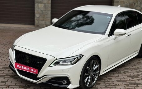 Toyota Crown, 2018 год, 3 650 000 рублей, 7 фотография