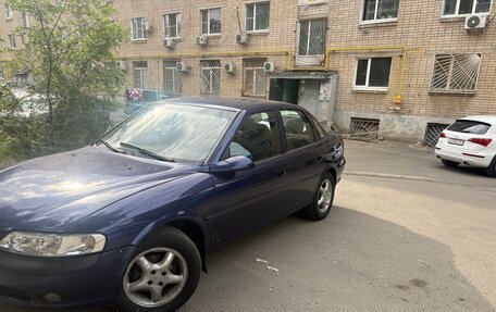 Opel Vectra B рестайлинг, 1997 год, 299 999 рублей, 2 фотография