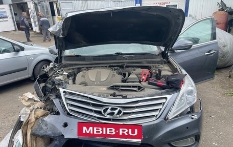 Hyundai Grandeur, 2012 год, 900 000 рублей, 11 фотография