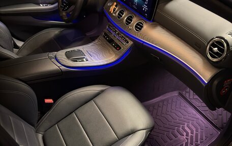 Mercedes-Benz E-Класс, 2022 год, 6 500 000 рублей, 8 фотография