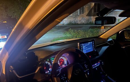 Toyota RAV4, 2019 год, 3 450 000 рублей, 2 фотография