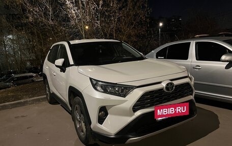 Toyota RAV4, 2019 год, 3 450 000 рублей, 11 фотография